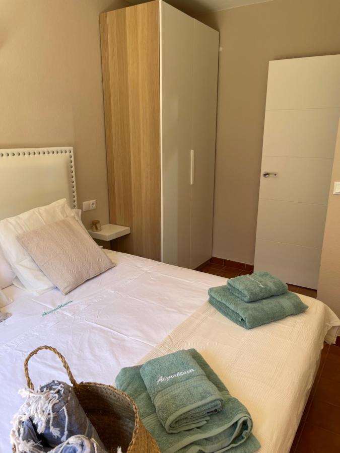 Bonito Apartamento Con Terraza, Jardin Y Piscina Cala en Bosc Eksteriør bilde
